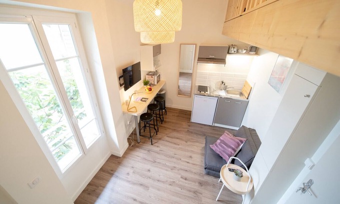 Les Poulettes Apartment | The Maison Gratte-Ciel - Madrid Apartment - Garden