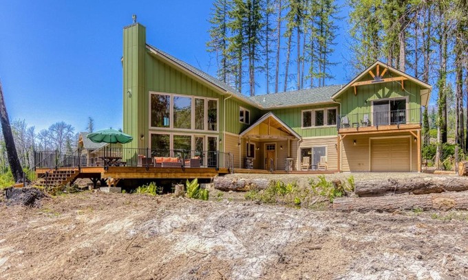 Vida House | The McKenzie River House