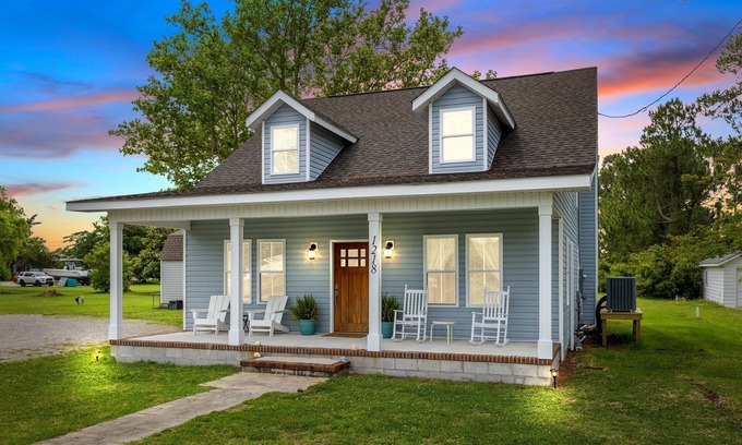 Marshallberg House | The Merry Marlin