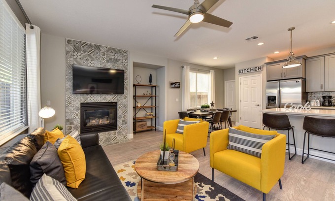 North Natomas House | The MILANO House Next To Downtown Sleep Train Arena Airport Grill Golden One