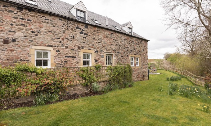 Kelso Cottage | THE MILL HOUSE - perfect for families, country sports or a cosy retreat