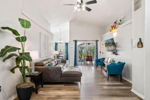 Lake Wilson Preserve House | The Millennium Stay