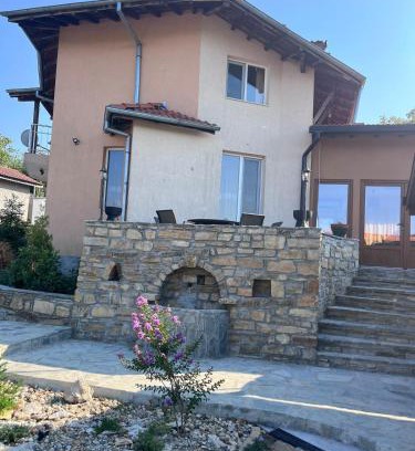 Malki Chiflik Villa | The Mirrors GuestHouse - Къщата с огледалата