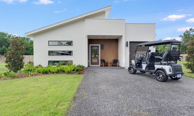 West Panama City Beach House | The Modern Cottage near 30a, Golf Cart + Bikes included!