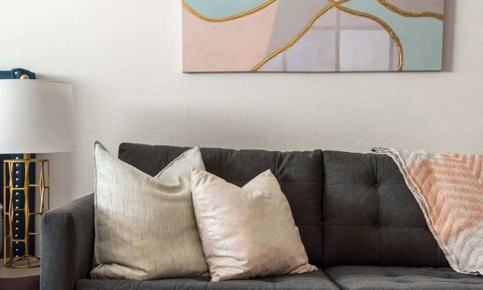 North University Apartment | The Modern | Sleeps 5 | Central near U of Texas!