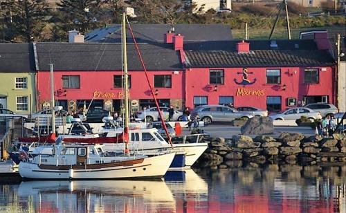 Portmagee House | The Moorings Hotel & Seafood Restaurant