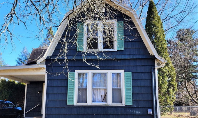 Elmira Apartment | The Morning Glory Craftsman