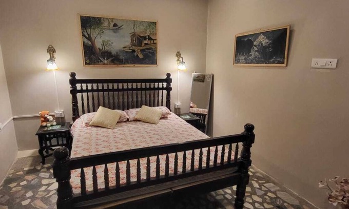 The Mall Road Cottage | The Mountain Spirit Cottage Landour, Mussoorie