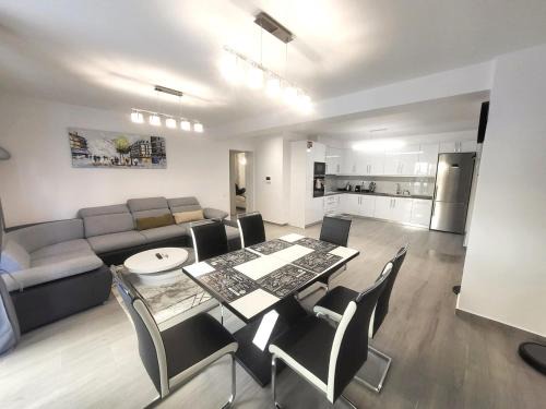 Kinosargous Apartment | THE NEW Diamont of Athens