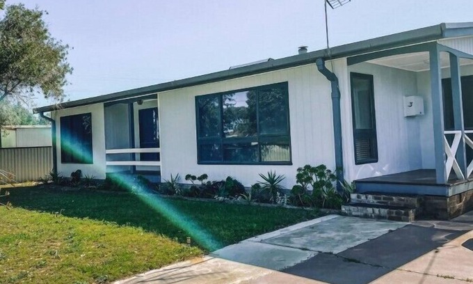 Lancelin House | The Newby - Perfect for a couple of families seeking a getaway together.