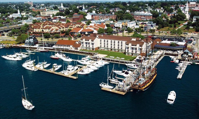 Newport Hotel | The Newport Harbor Hotel & Marina