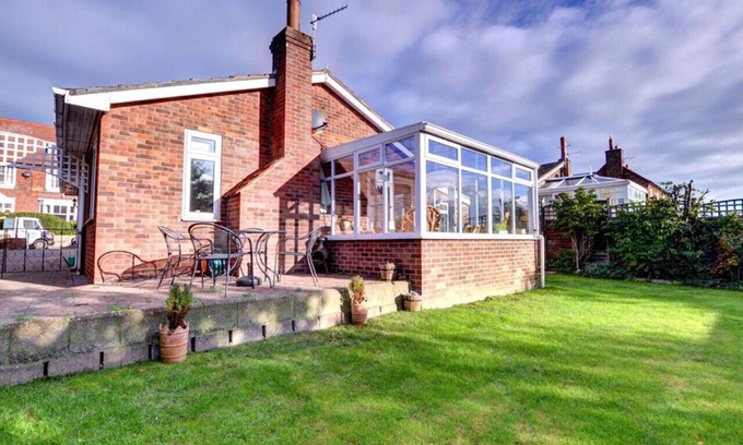 Robin Hood's Bay House | The Nook - Three Bedroom House, Sleeps 5