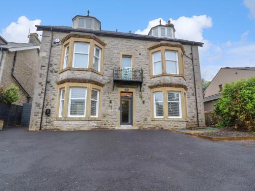 Ingleton House | The Oakroyd