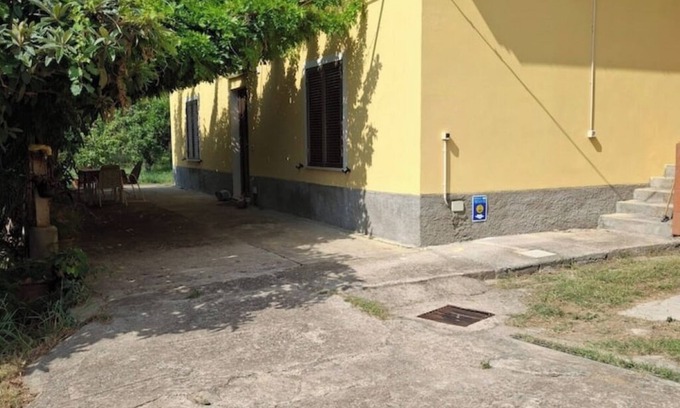 Paola Apartment | The Oaks. Two-room apartment for 5