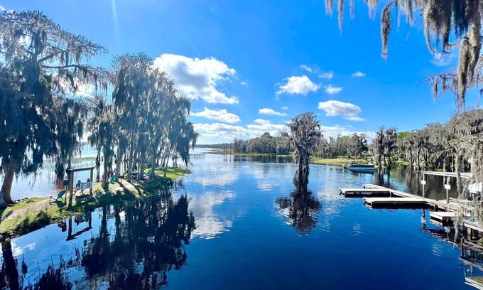 Clermont House | The Oasis House - Lakeside Tiny Home Near Orlando