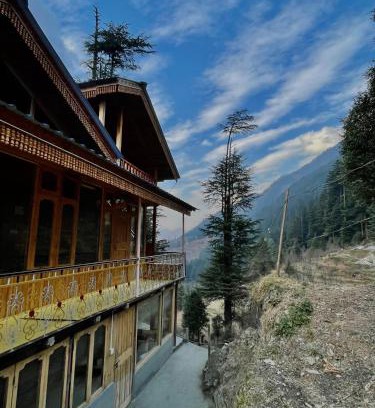 Ghiyagi Bed & Breakfast | THE OFFBEAT CHALET
