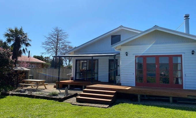 Collingwood House | The Old Bakery - Waterfront Retreat in Collingwood