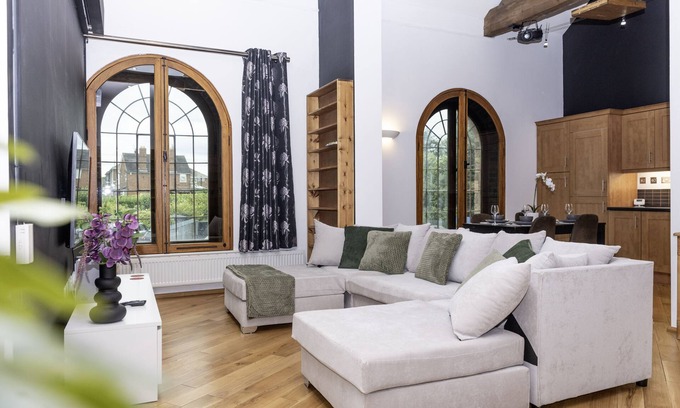 Coalbrookdale House | The Old Chapel - Telford - Sleeps 8