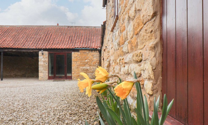 Thornton Dale House | THE OLD COACH HOUSE, family friendly in Thornton-Le-Dale