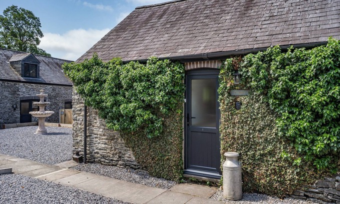 Cribyn Cottage | The Old Cowsheds 1- Dairy - UK49786