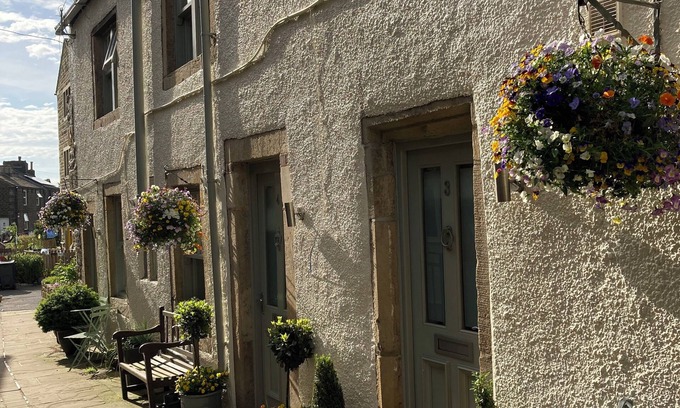 Addingham Cottage | The Old Middle School 1700 Cottage Addingham