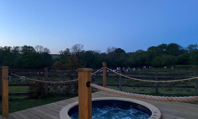 Launceston Apartment | The Old Mill Luxury Hot Tub Escape