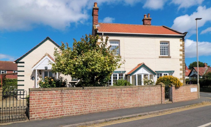 Hinderwell Cottage | THE OLD POLICE HOUSE, pet friendly, with a garden in Hinderwell