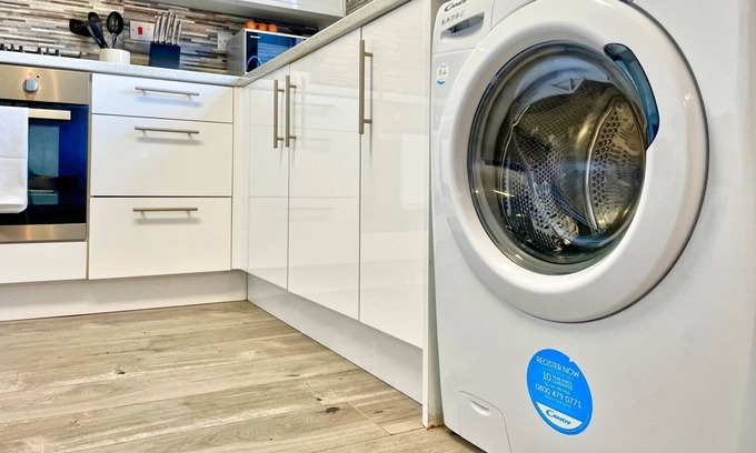 Lower Shelton Apartment | The Old Post-Office | Close to Amenities | eco-Short Term Let by SILVA