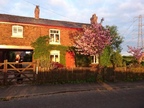 Little Bollington Bed & Breakfast | The Old Post Office B&B
