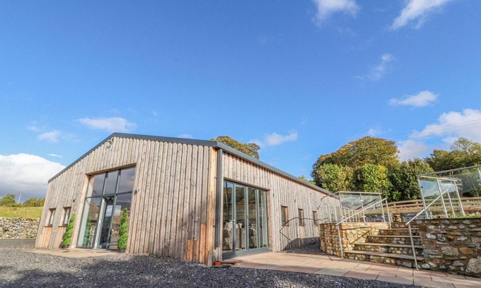 Langcliffe Cottage | THE OLD SHEEP HOUSE, pet friendly, luxury holiday cottage in Settle