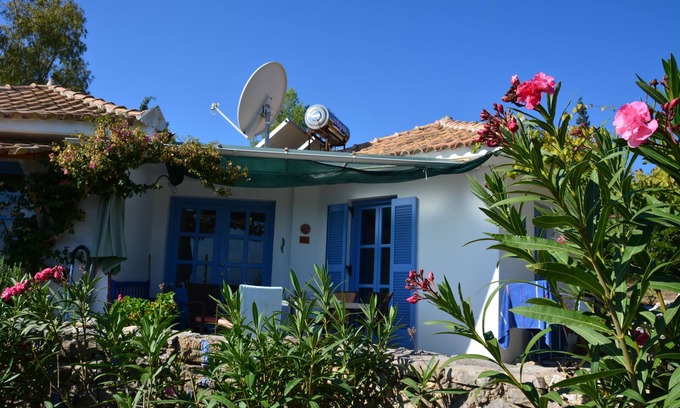 Aipeia House | The Olive Houses Karsten Bungalow