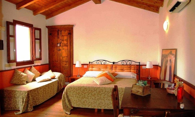 Loiri Porto San Paolo Apartment | THE OLIVO ROOM