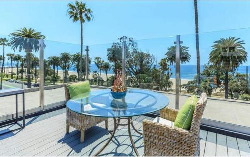 Wilshire Montana Apartment | The Orchid-Beachfront Bliss Spacious 2BR Apt In Santa Monica
