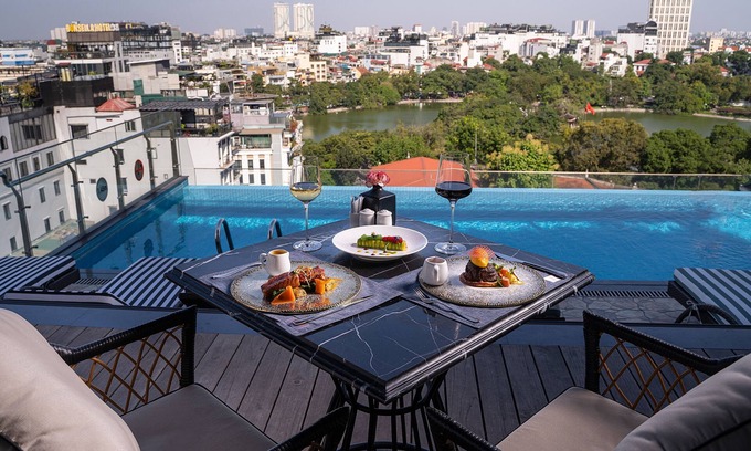 Hang Trong Hotel | The Oriental Jade Hotel