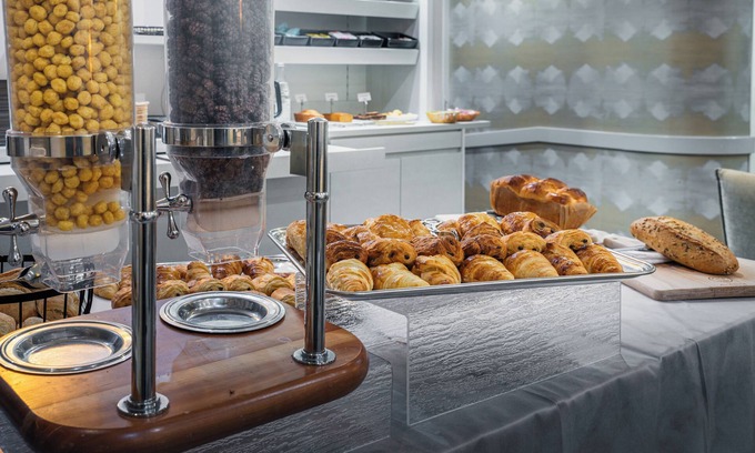 Saint-Brice-en-Cogles Hotel | The Originals Boutique, Hôtel Le Lion d'Or