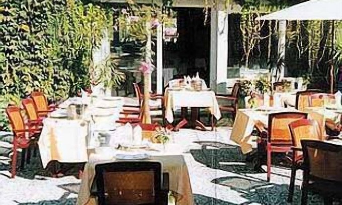 Villandry Hotel | The Originals City, Hôtel Le Cheval Rouge, Tours Ouest