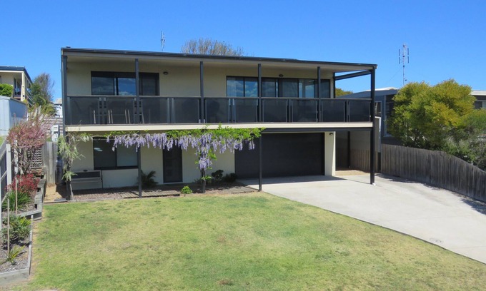 Lake Tyers Beach House | The Outlook at Lake Tyers Beach