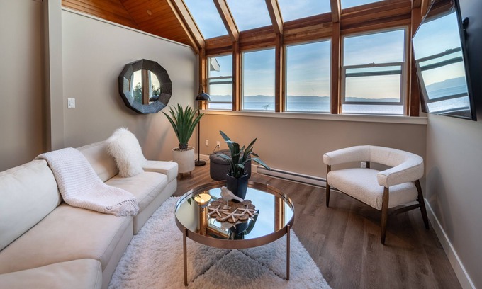Otter Point House | The Owls Nest.