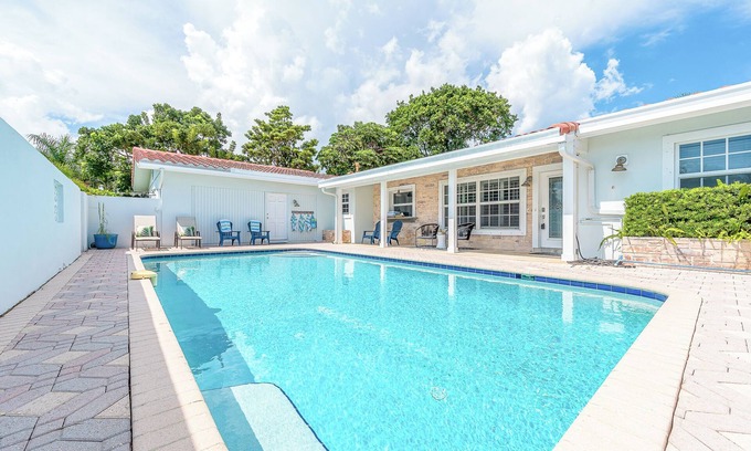 Florida North Atlantic Coast House | The Palm House: Spacious, Stylish, & Perfectly Located in North Palm Beach!