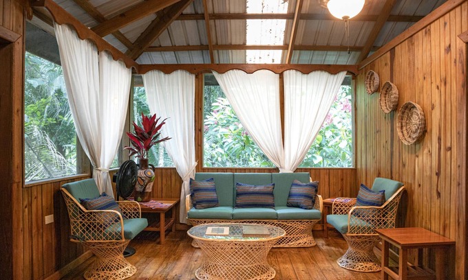 Belmopan House | The Palms 2 Bedroom Suite at Jaguar Creek