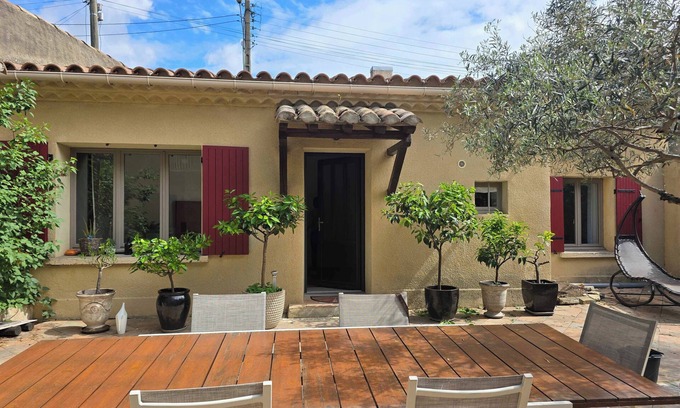 Cadereau House | The patio of Montaury in Nîmes