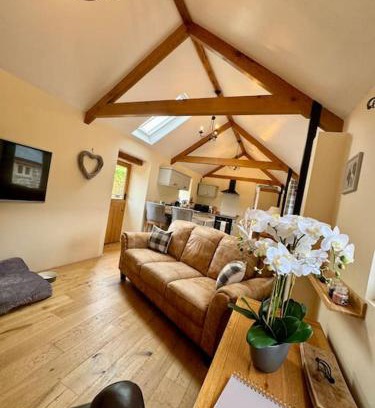 Penallt House | The Paws and Wander Hideaway