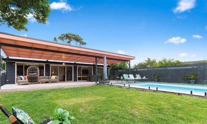 Rye House | The Pelican Retreat