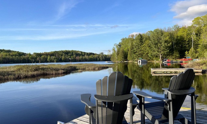 Haliburton Cottage | The Peninsula Cottage in Haliburton - Lakefront w/hot tub