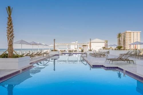 Villa Sabine Resort | The Pensacola Beach Resort