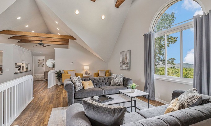 Stevensville Condo | The Penthouse | Wineries | Michigan Beaches