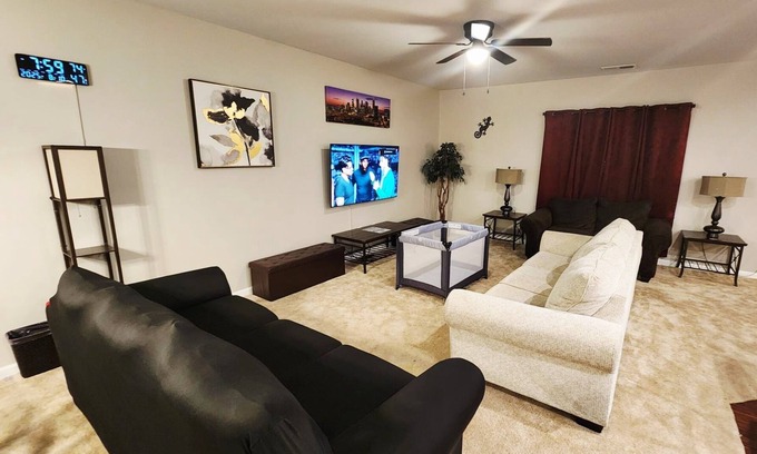 McDonough House | The Perfect Guesthouse for Family and Group Trips