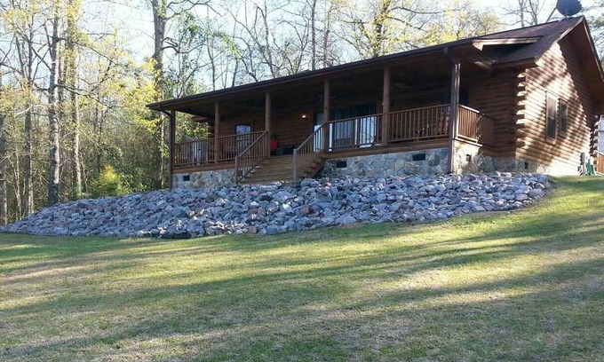 Langley House | The Perfect Lakefront Get-Away