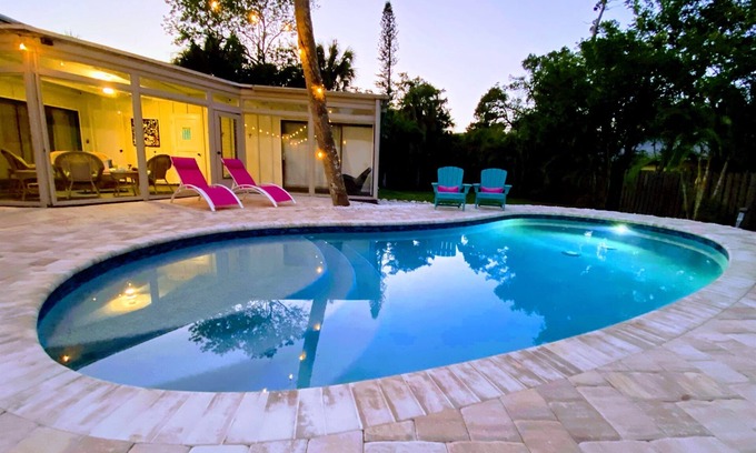 Bay Isle House | The Pink Palm on Siesta Key