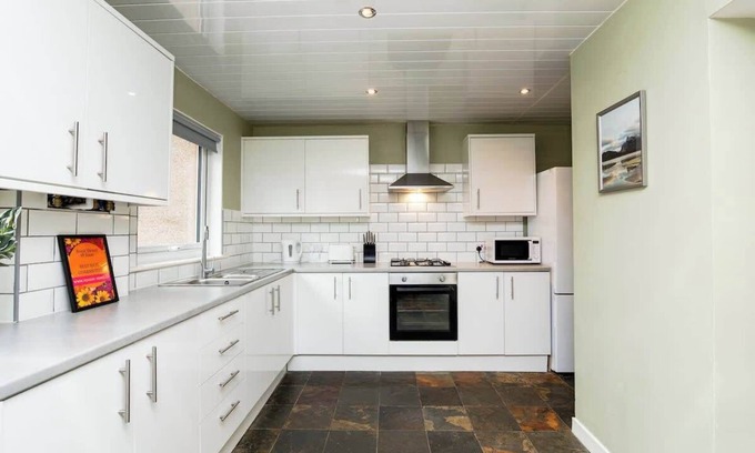 Glenrothes House | The Pitcairn Residence
